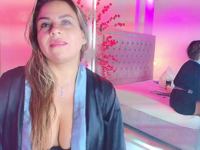 Lia-adams's BongaCams show and profile