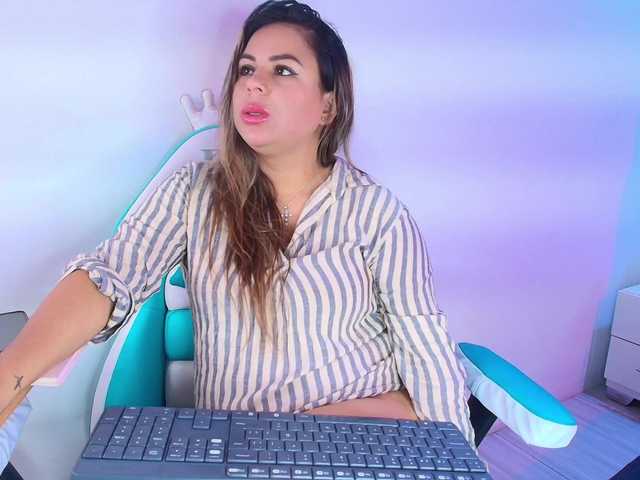 Lia-adams live cam on BongaCams