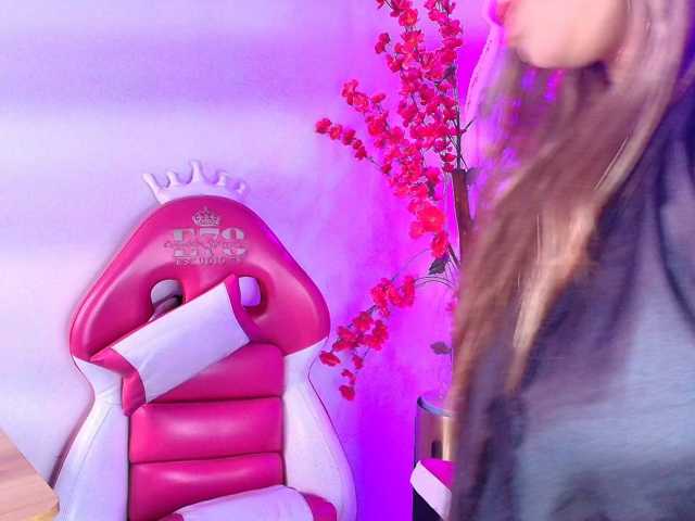 Lia-adams, live now on BongaCams
