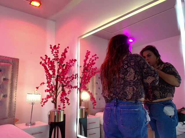 Lia-adams's BongaCams show and profile