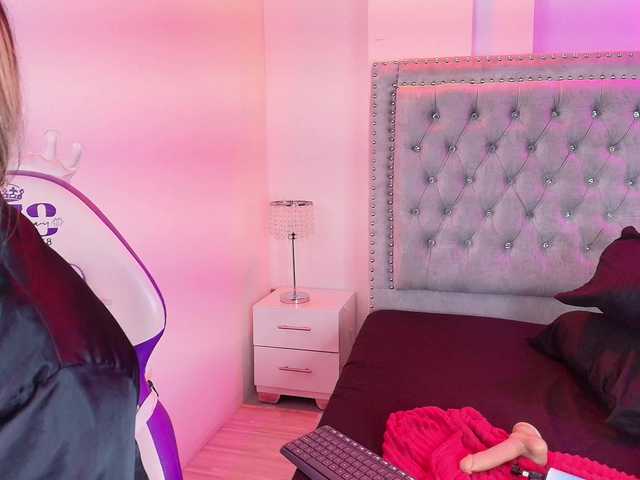 Lia-adams live cam on BongaCams
