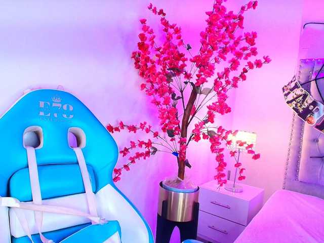 Lia-adams live cam on BongaCams
