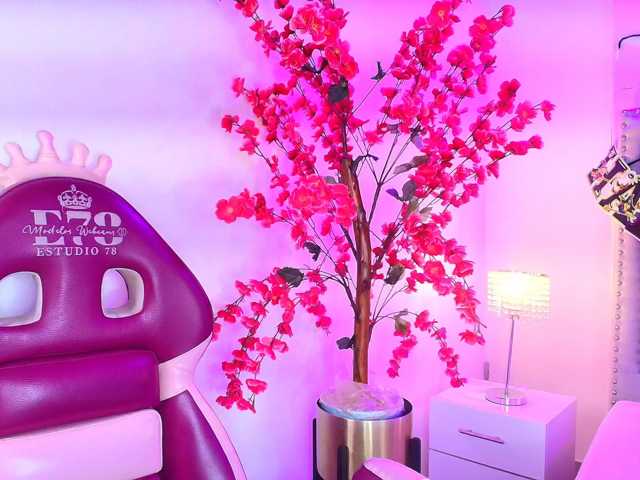Lia-adams live cam on BongaCams