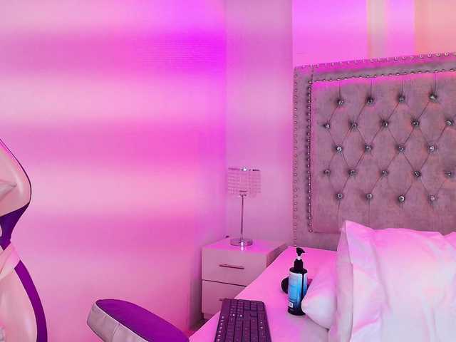 Lia-adams live cam on BongaCams