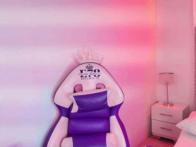 Lia-adams live cam on BongaCams