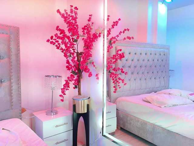 Lia-adams's BongaCams show and profile