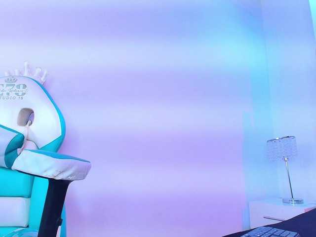 Lia-adams — Profile and Statistics on BongaCams