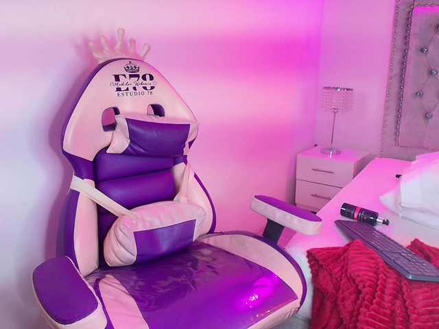 Lia-adams live cam on BongaCams