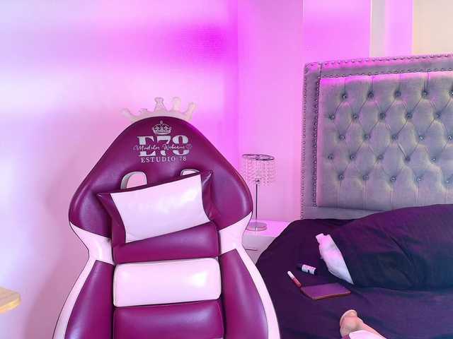 Lia-adams live cam on BongaCams