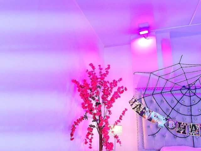 Lia-adams live cam on BongaCams