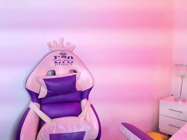 Lia-adams live cam on BongaCams