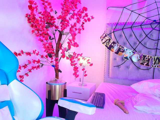 Lia-adams live cam on BongaCams
