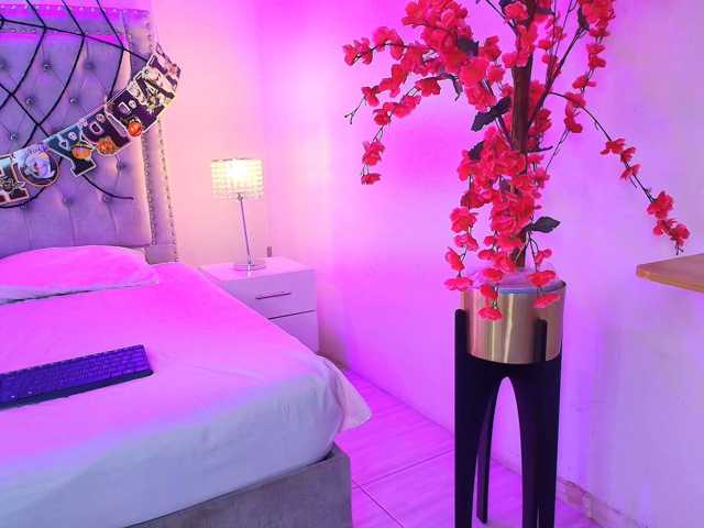 Lia-adams, live now on BongaCams