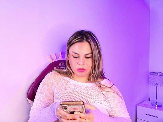 Lia-adams live cam on BongaCams
