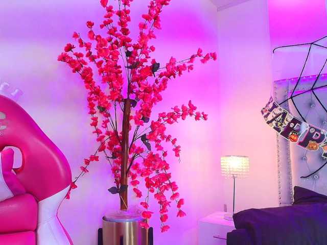 Lia-adams live cam on BongaCams