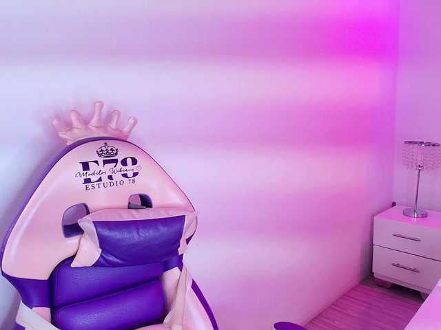 Lia-adams live cam on BongaCams