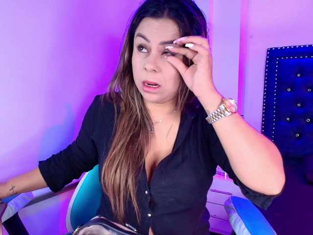 Lia-adams live webcam show
