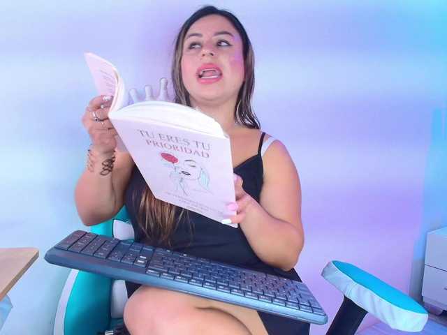 Lia-adams live cam on BongaCams