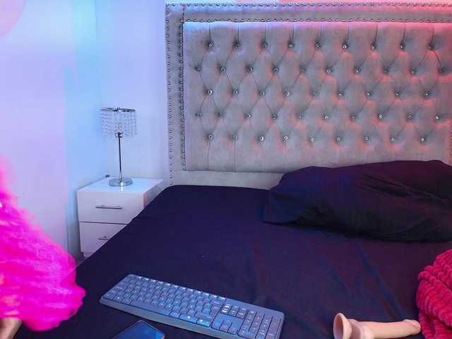 Lia-adams live cam on BongaCams