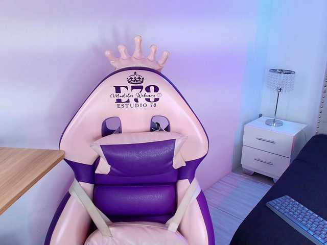 Lia-adams live cam on BongaCams
