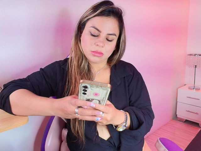 Lia-adams live cam on BongaCams