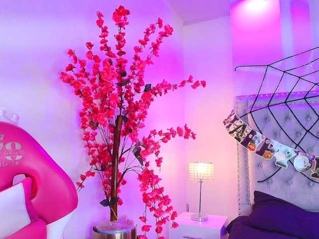 Lia-adams live cam on BongaCams