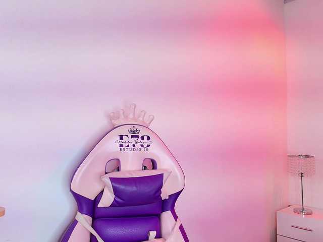 Lia-adams live cam on BongaCams