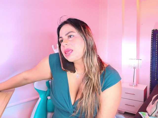 Lia-adams live on BongaCams