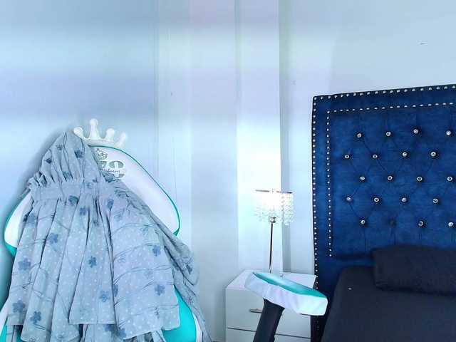 Lia-adams live webcam show