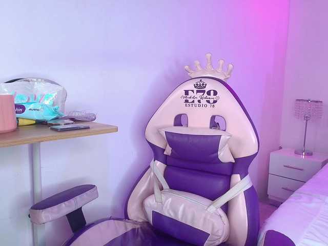Lia-adams live cam on BongaCams