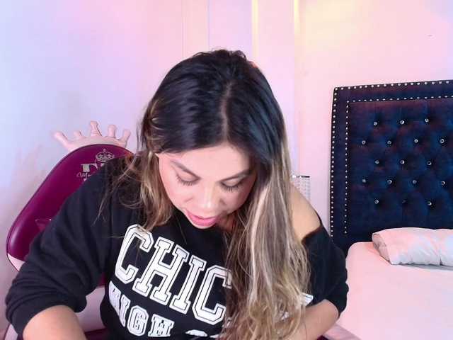 Lia-adams live cam on BongaCams