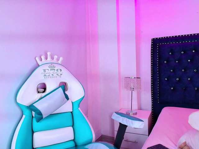 Lia-adams live cam on BongaCams
