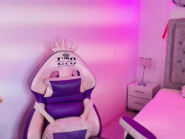Lia-adams live cam on BongaCams
