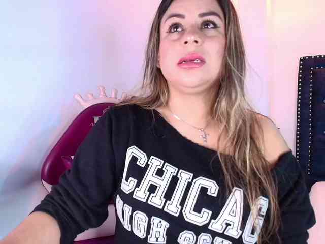 Lia-adams webcam