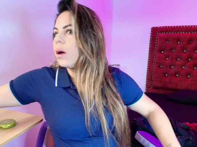 Lia-adams webcam