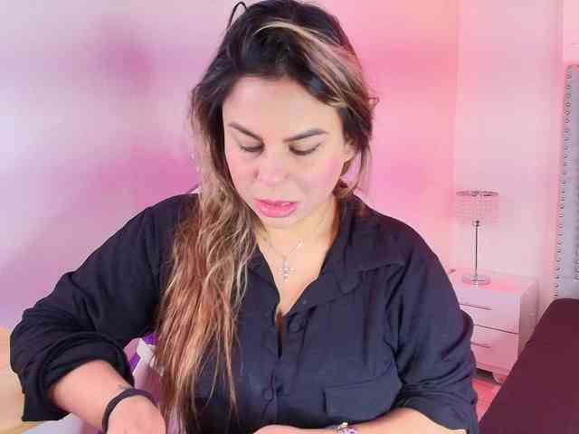 Lia-adams webcam