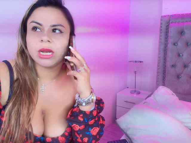 Lia-adams webcam