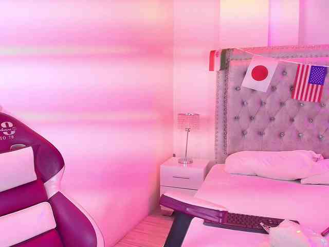Lia-adams webcam