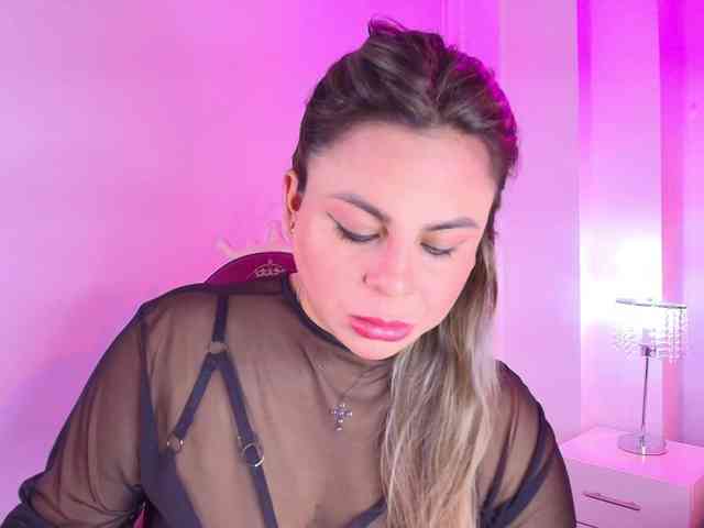 Lia-adams webcam