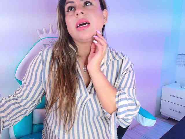 Lia-adams webcam