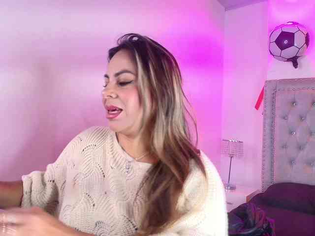 Lia-adams webcam