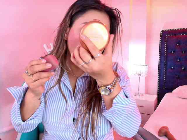Lia-adams webcam