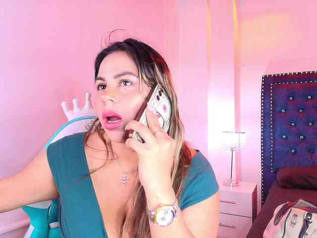 Lia-adams webcam