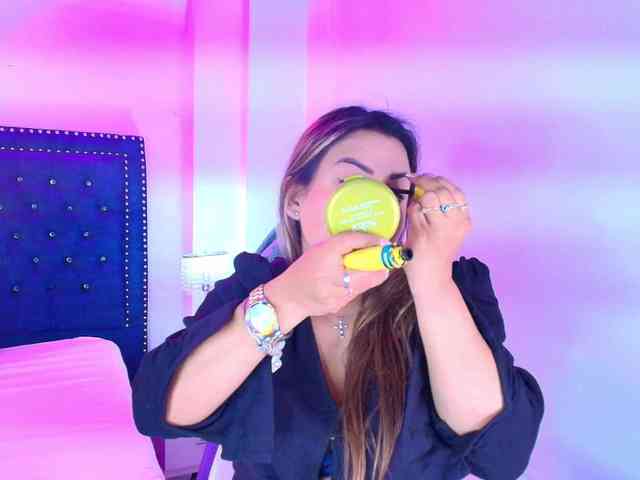 Lia-adams webcam