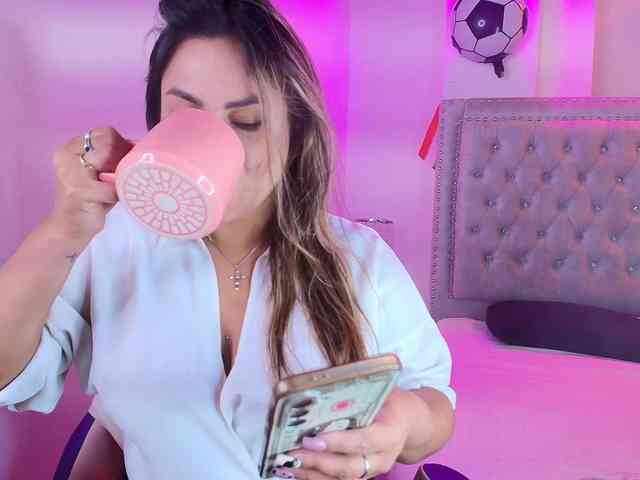 Lia-adams webcam