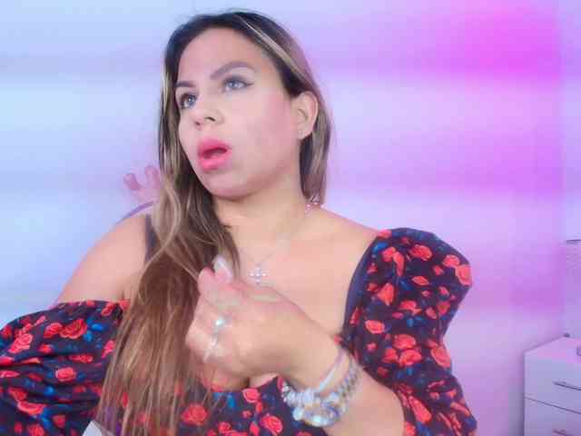 Lia-adams webcam