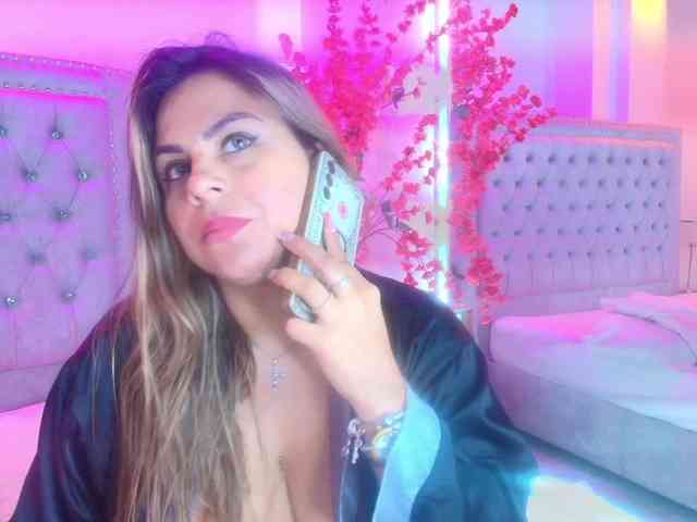 Lia-adams webcam