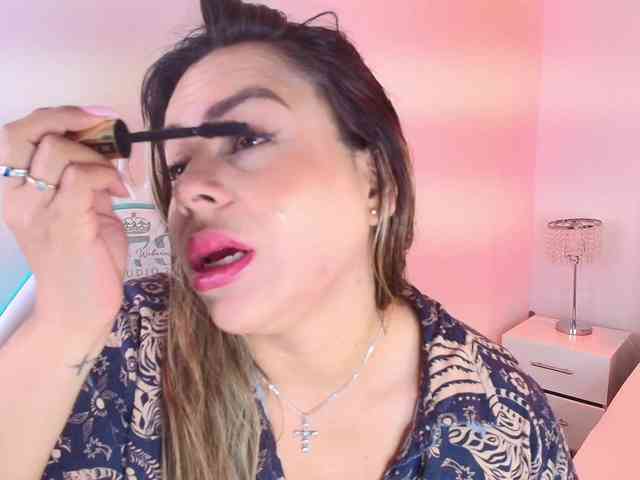 Lia-adams webcam