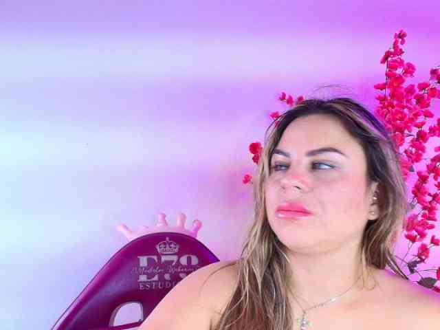 Lia-adams webcam