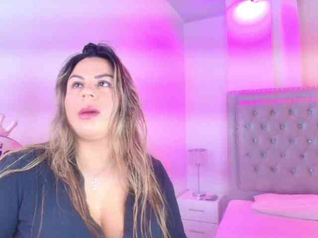 Lia-adams webcam